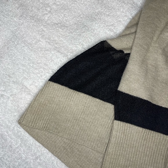 Guess Los Angeles Crewneck with Mesh Stripes - Picture 3 of 4